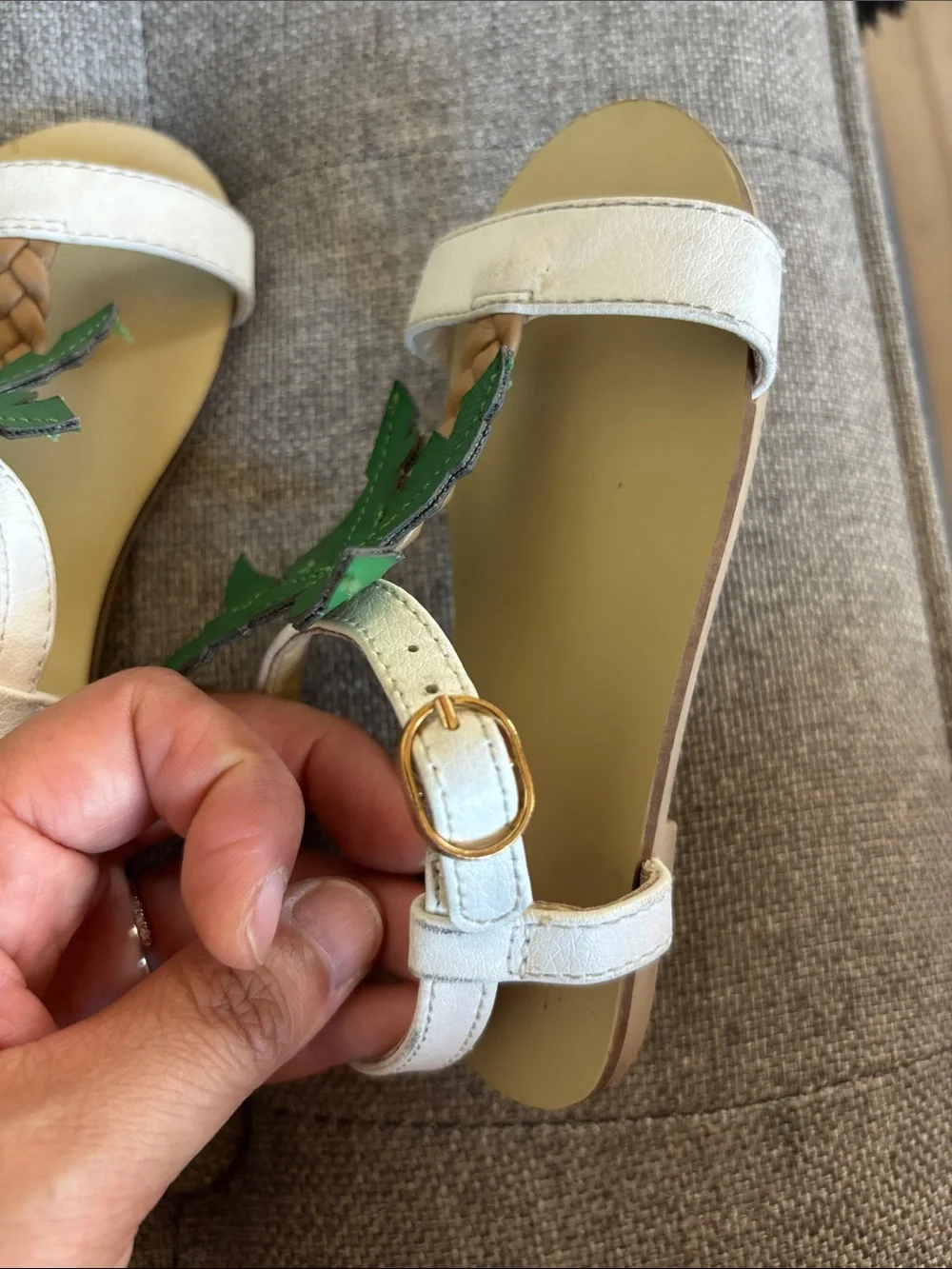 Janie & Jack Kids White Sandals with Green Palm Tree Accent